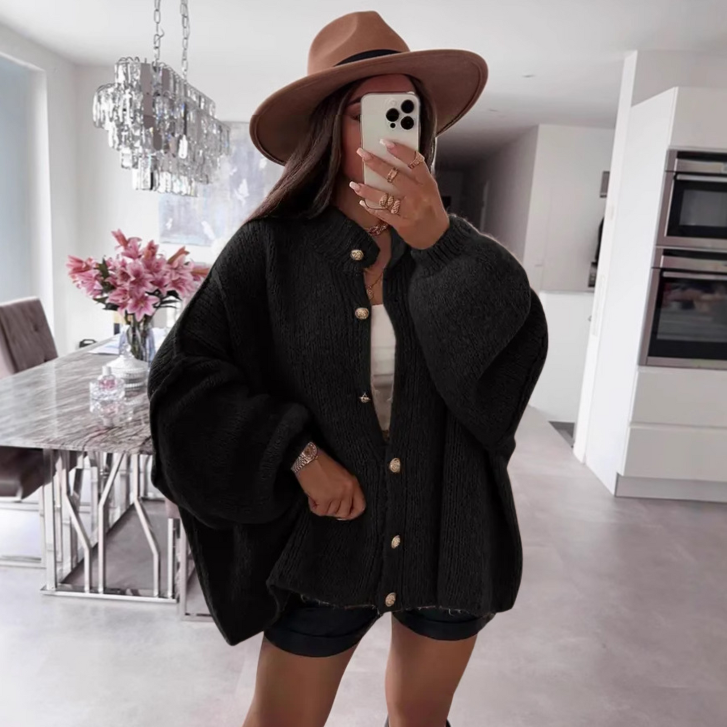 Vandana | Chaqueta de Punto Clásica con Botones y Manga Larga