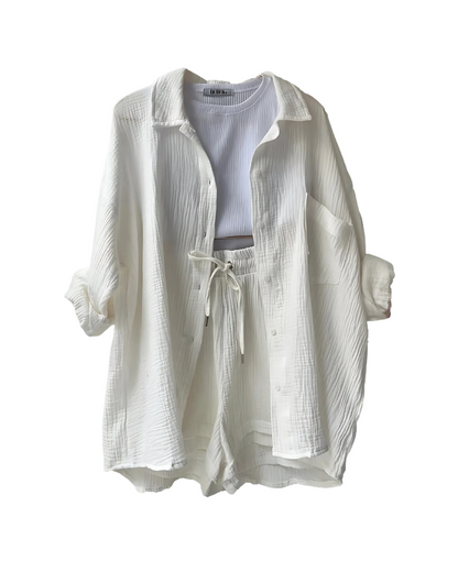 Vera | Conjunto Moderno de Camisa con Botones y Shorts