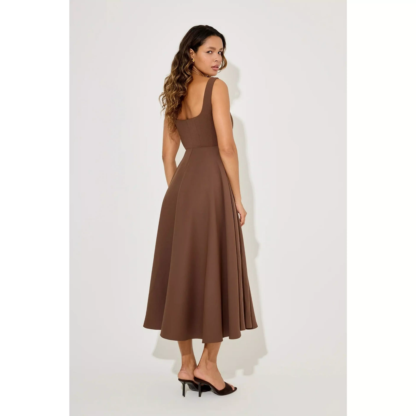 Jazmín | Vestido Midi de Corte Estructural