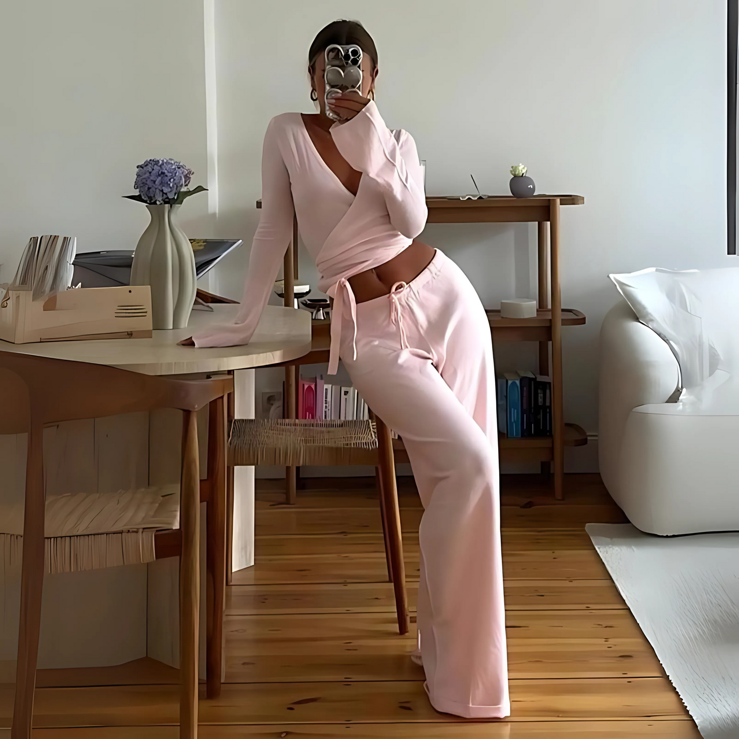 Letisa | Conjunto Chic de Top con Cuello en V de Manga Larga y Pantalones