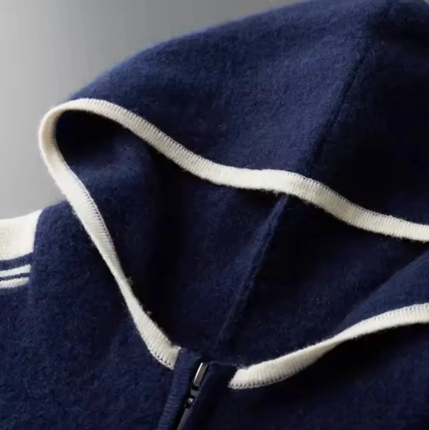 Ryu | Conjunto Cashmere con Capucha