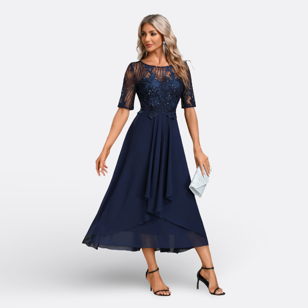 Mariana | Vestido de Encaje con Mangas Cortas