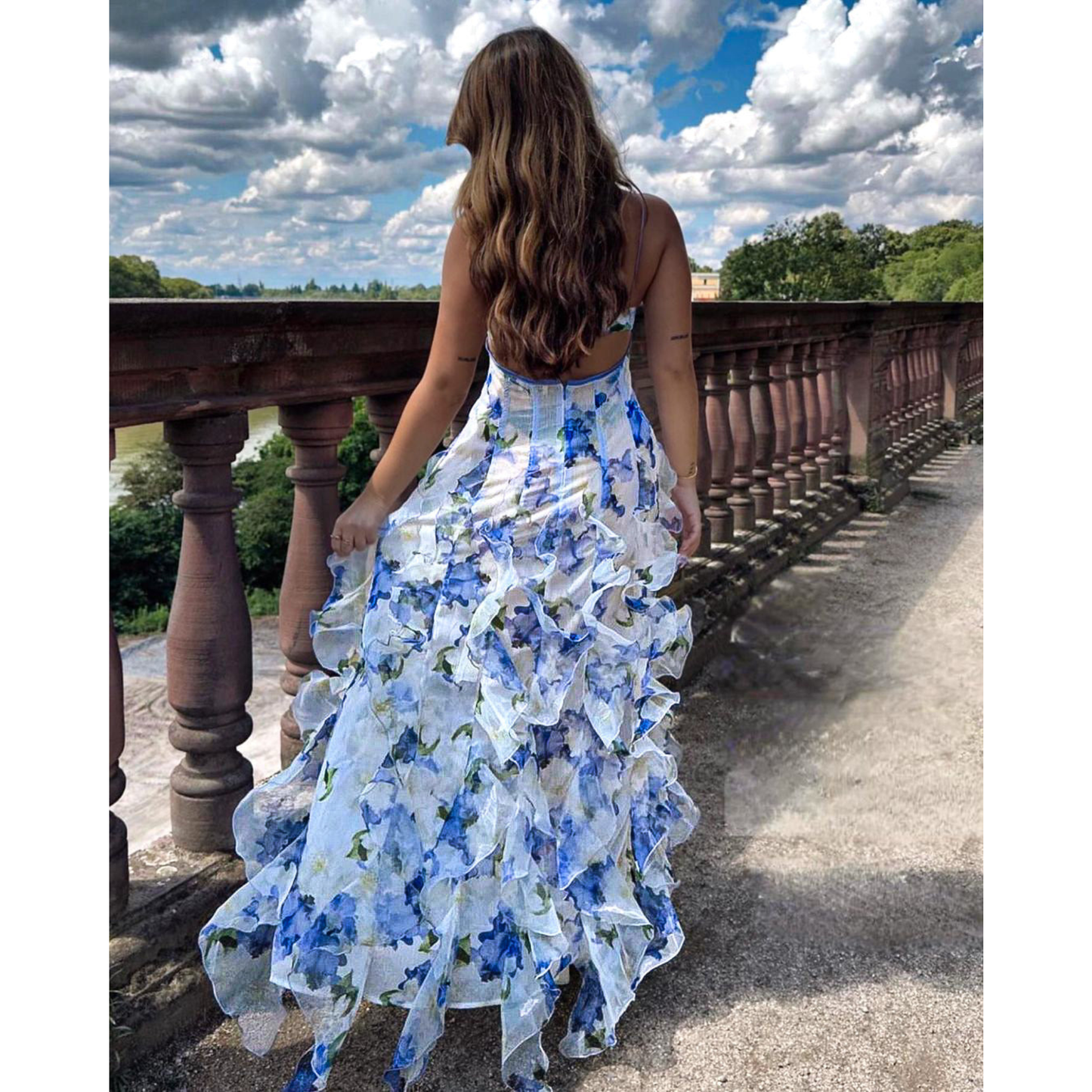 Valentina | Vestido Volantes Floral Vibrante