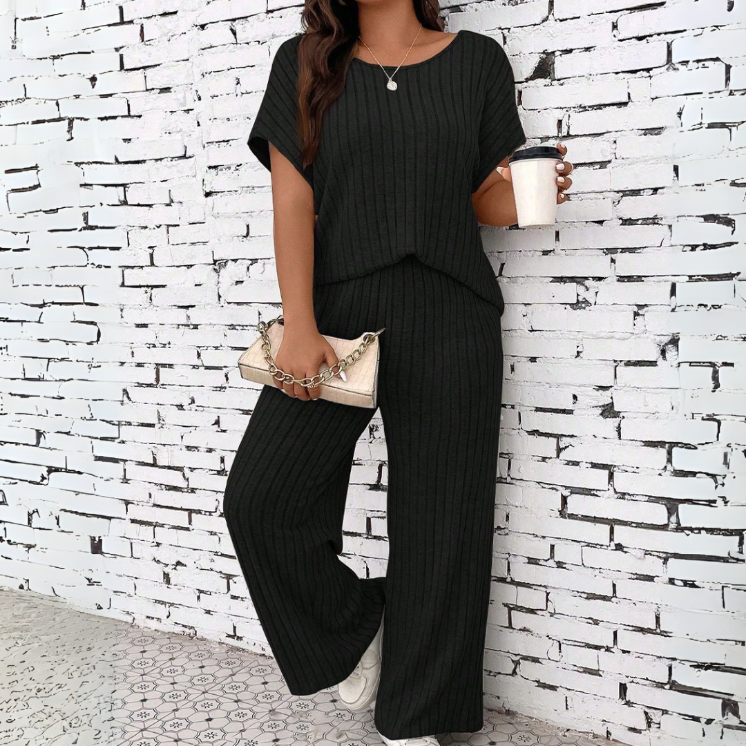 Wauna | Conjunto Casual de Top de Manga Corta y Pantalones