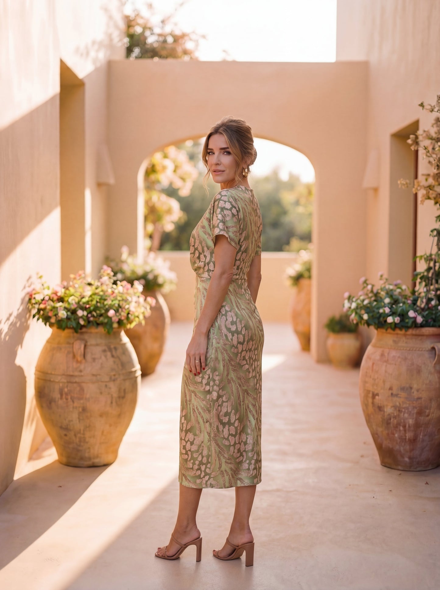 Julia | Vestido Midi Elegante con Lazo en Cintura