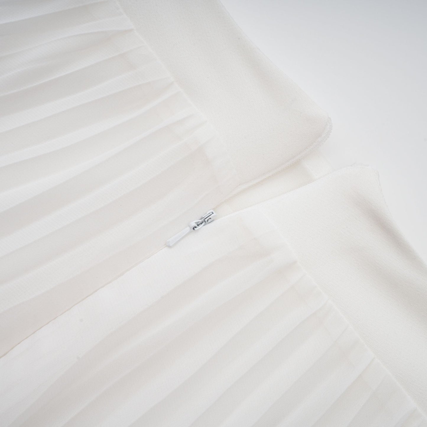 Inés | Vestido Largo de Capas con Cuello Halter