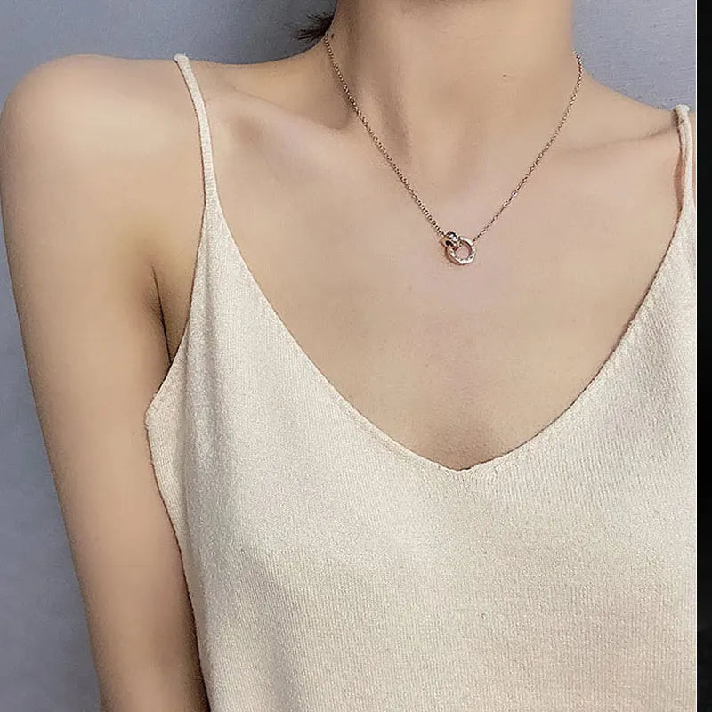 Cynthia | Collar con Dije de Números Romanos