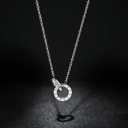 Cynthia | Collar con Dije de Números Romanos