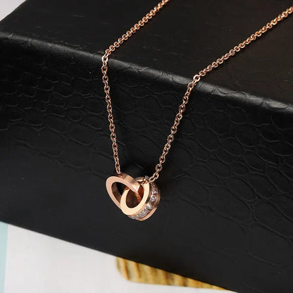 Cynthia | Collar con Dije de Números Romanos