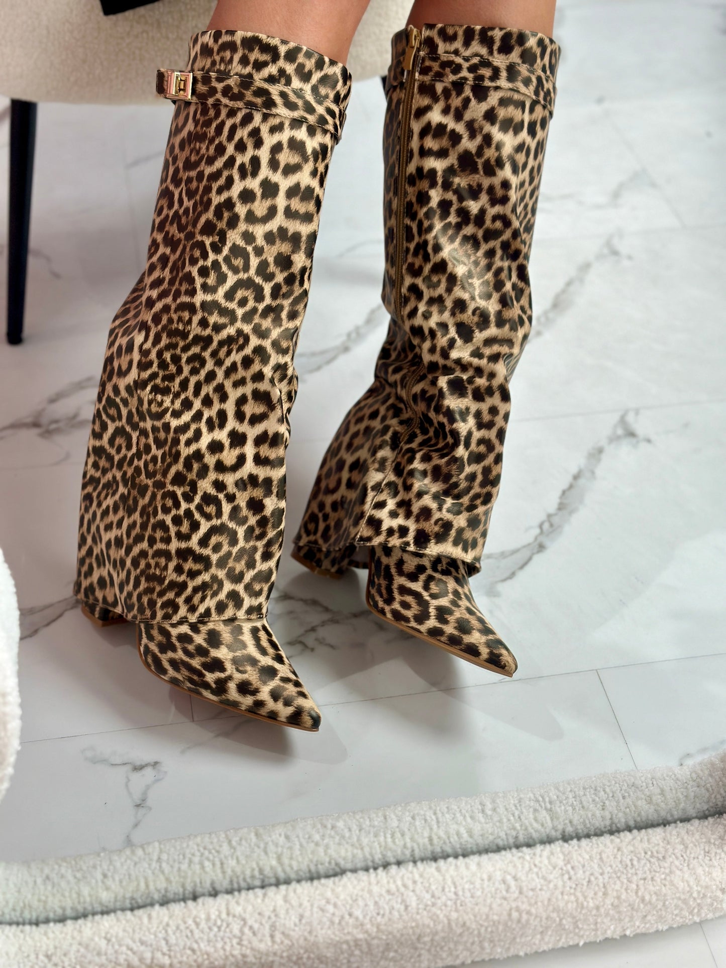 Felina | Botas de Cuero con Estampado Leopardo