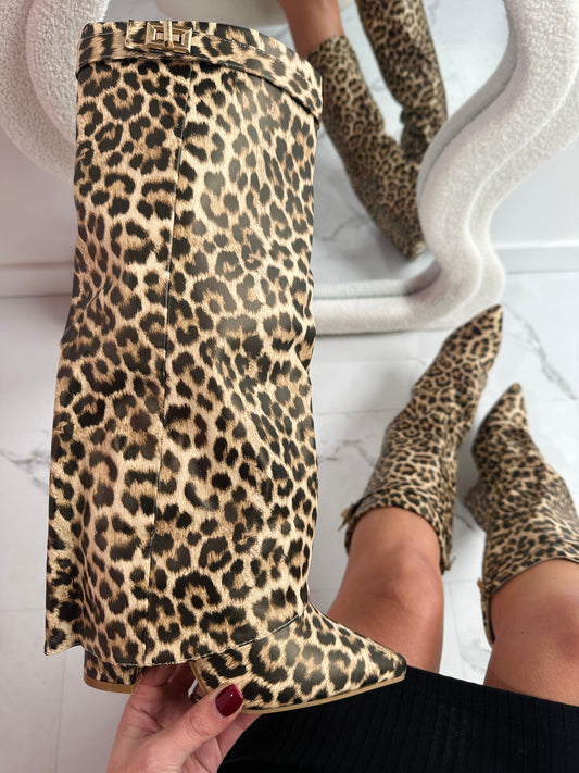 Felina | Botas de Cuero con Estampado Leopardo