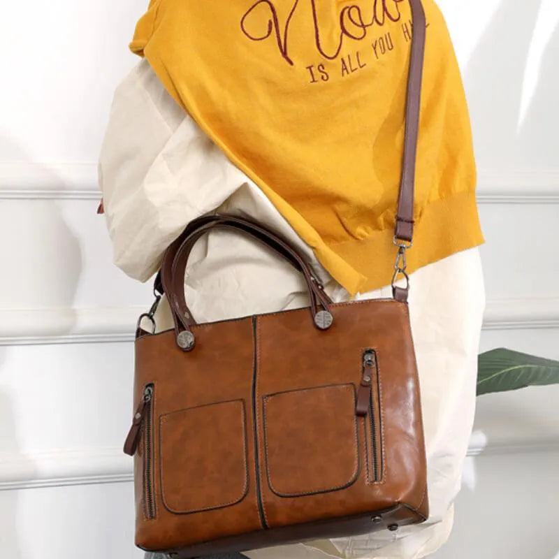 Livia | Bolso Clásico de Cuero con Correa Ajustable