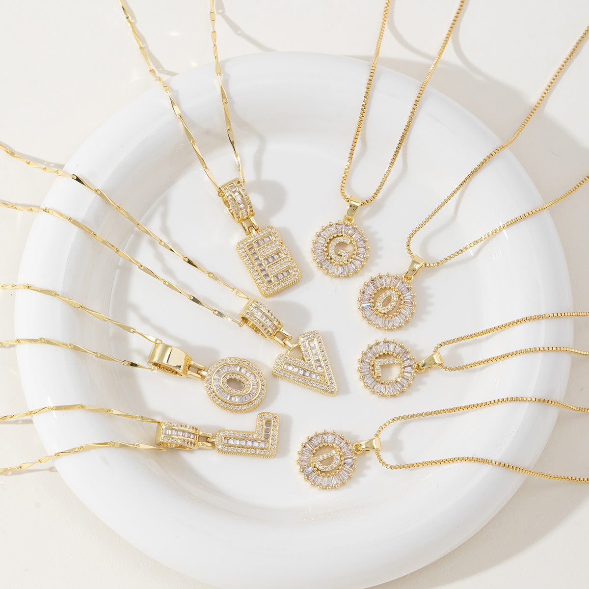 Aisha | Pack de 2 Collares Colgantes con Inicial Elegantes