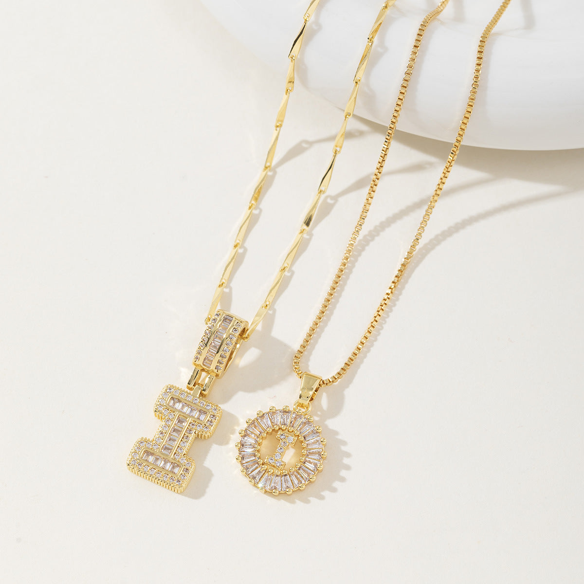 Aisha | Pack de 2 Collares Colgantes con Inicial Elegantes