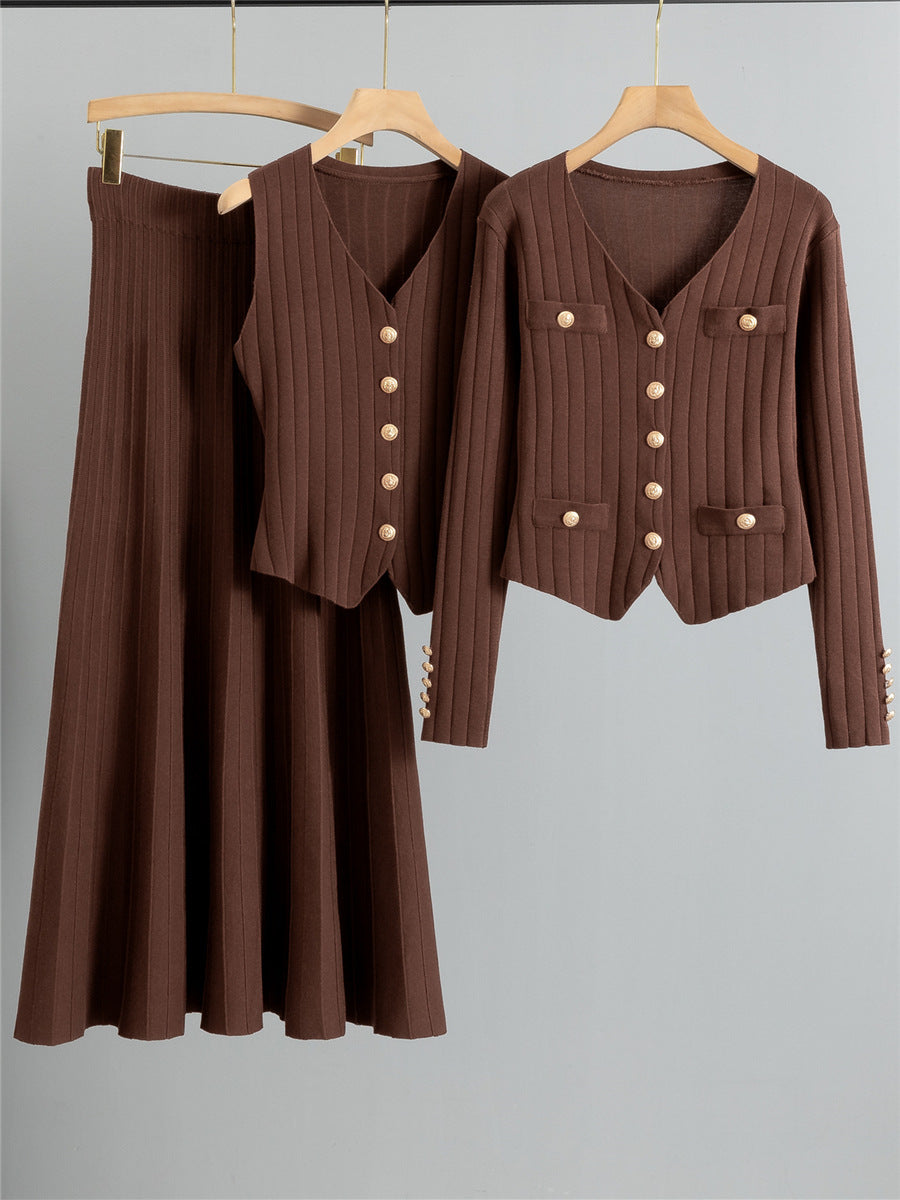 Xandy | Conjunto Elegante de Chaleco con Cuello en V y Botones y Falda de Talle Alto