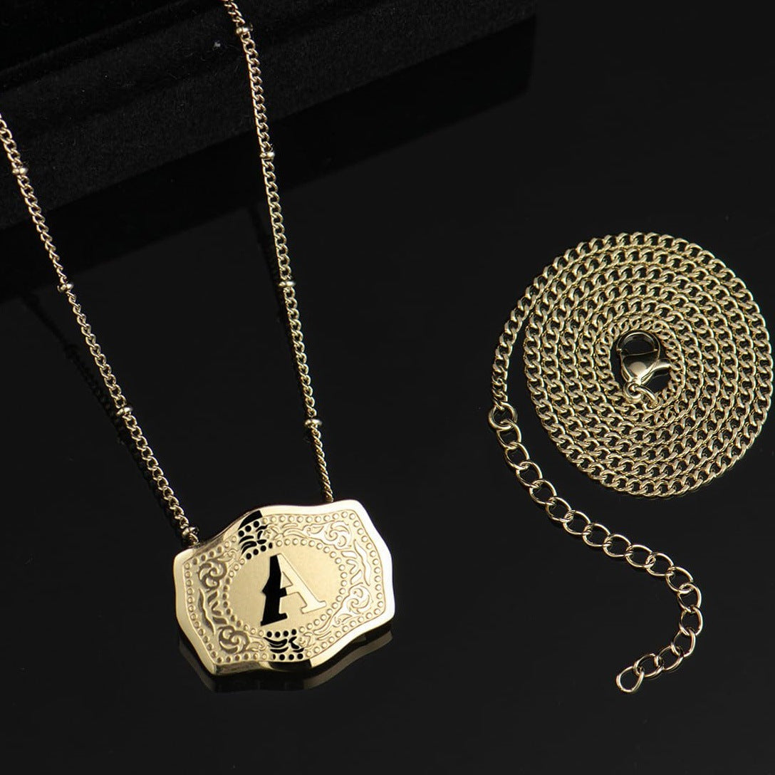 Cindy | Collar Colgante con Inicial Elegante