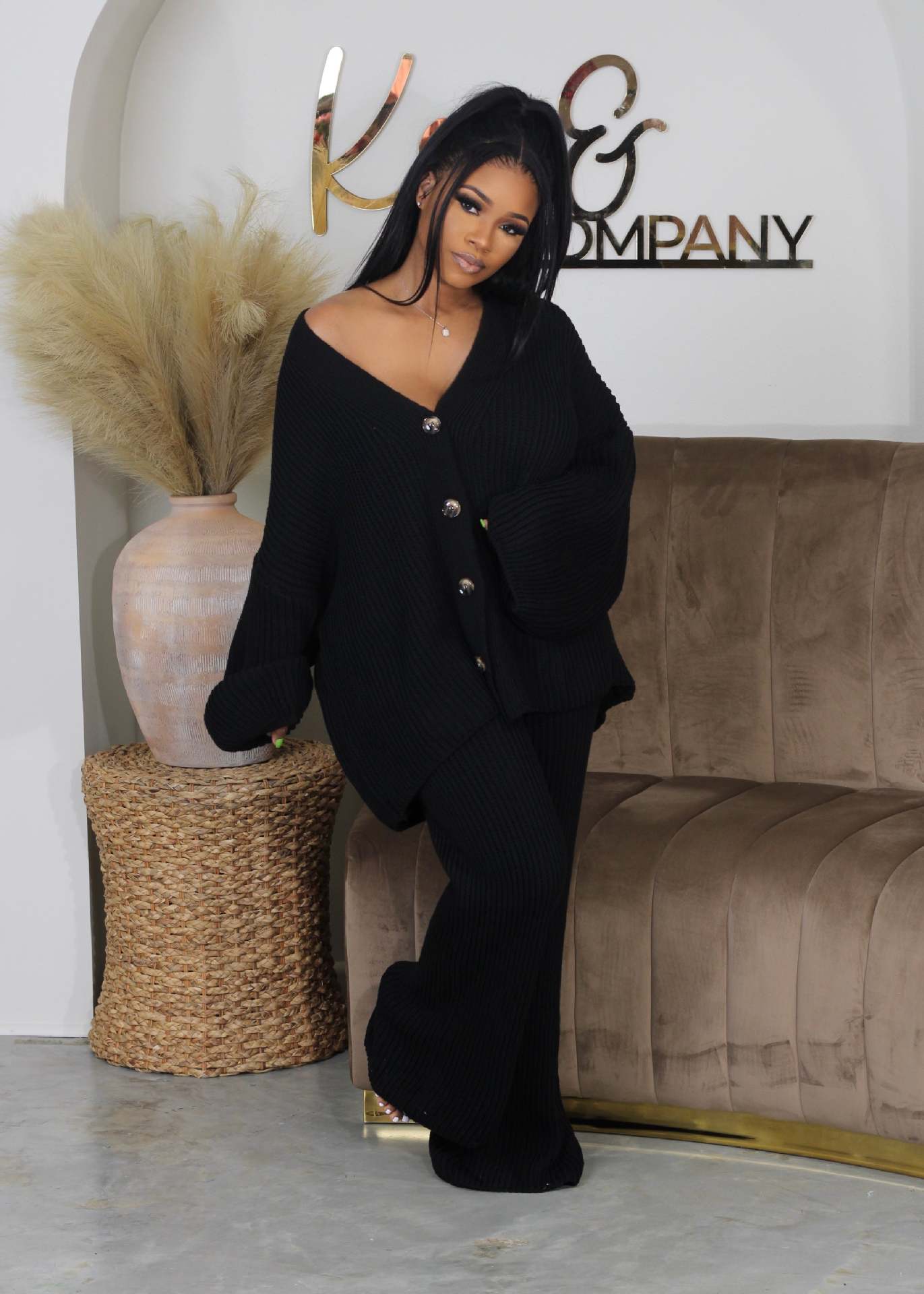 Amika | Conjunto Casual de Cárdigan con Cuello en V y Pantalones de Pierna Ancha