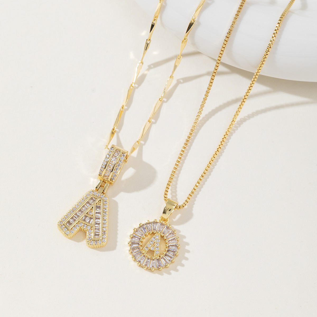 Aisha | Pack de 2 Collares Colgantes con Inicial Elegantes