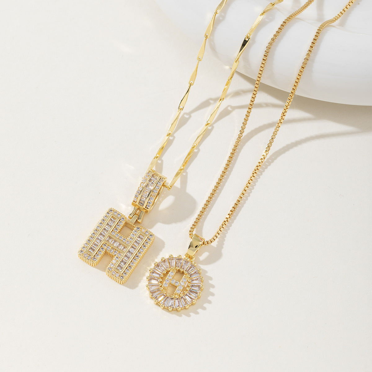 Aisha | Pack de 2 Collares Colgantes con Inicial Elegantes