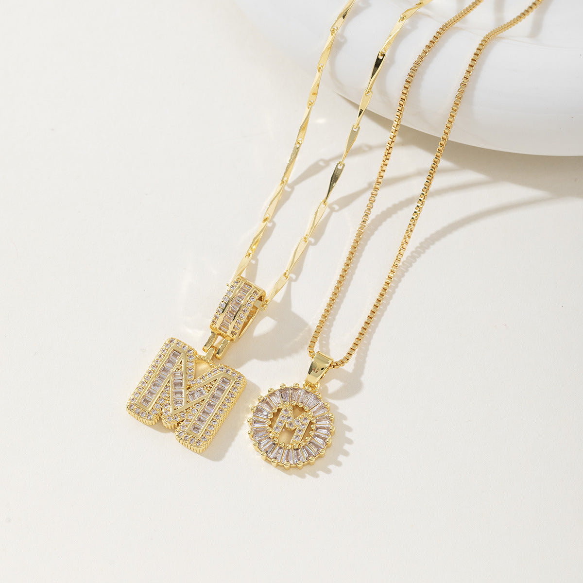 Aisha | Pack de 2 Collares Colgantes con Inicial Elegantes