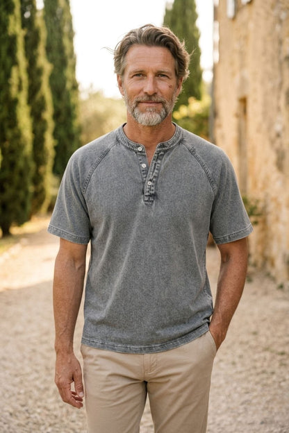 André | Camiseta Henley Denim Vintage