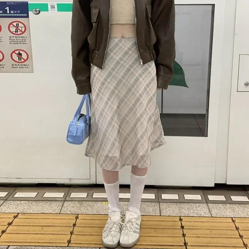 Moriah | Falda Midi Clásica de Cuadros