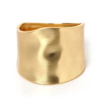 Rayna | Brazalete Chic Asimétrico de Declaración