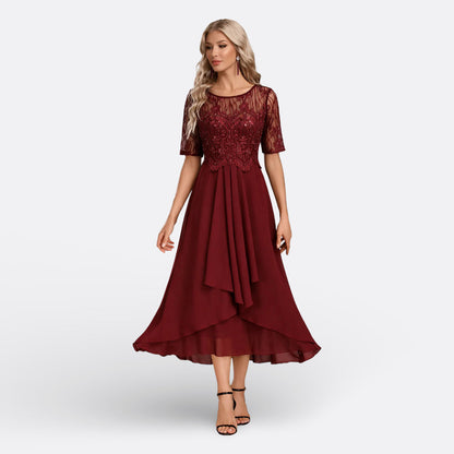 Mariana | Vestido de Encaje con Mangas Cortas