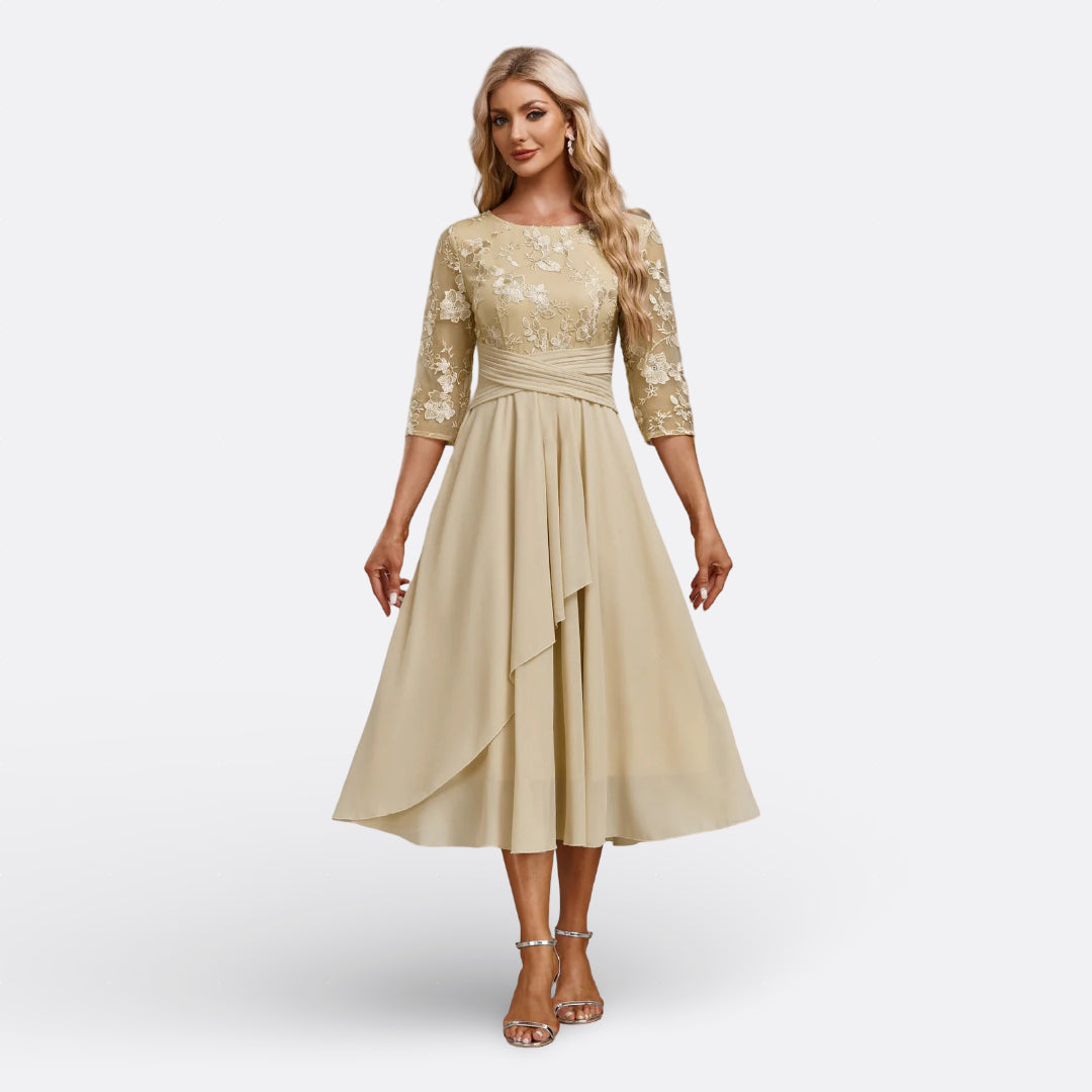 Mariana | Vestido de Encaje con Mangas Cortas
