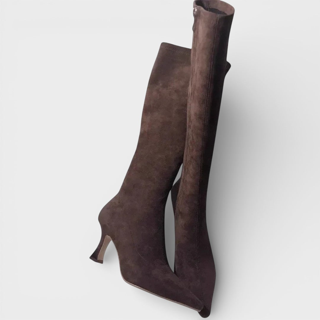 Botas Altas De Gamuza Con Tacón