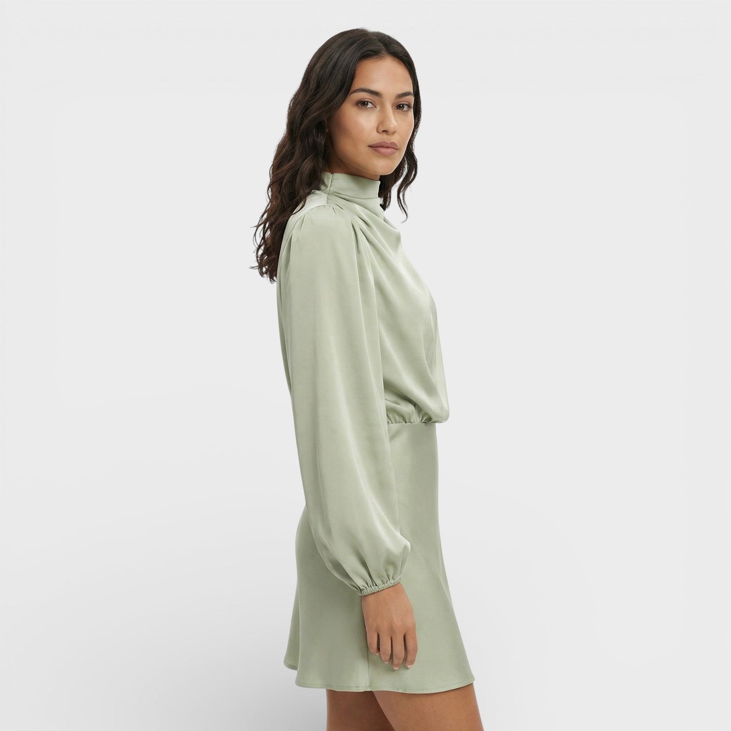 Vestido Asimétrico Mini Satinado