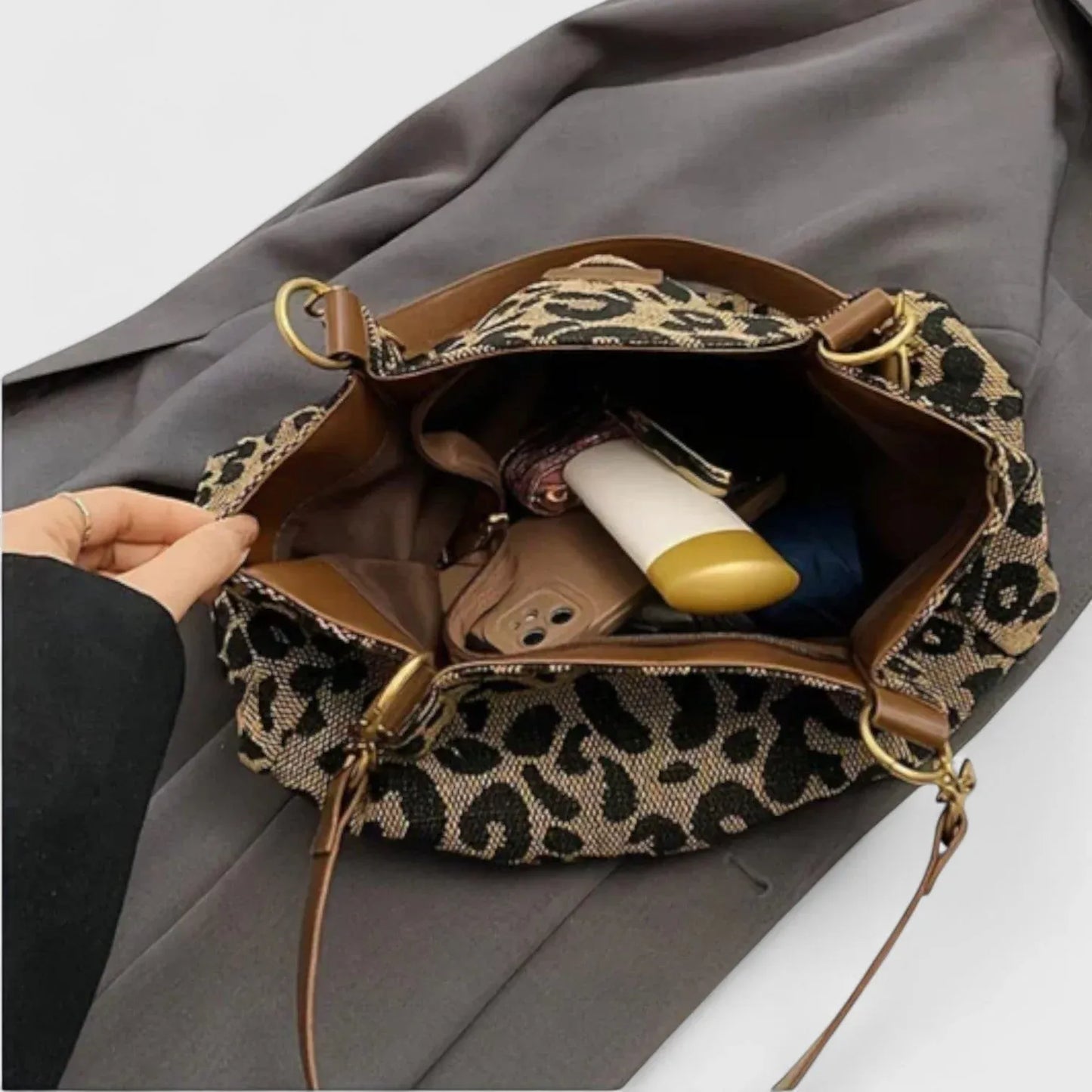 Valeria - Bolso con elegante estampado de leopardo